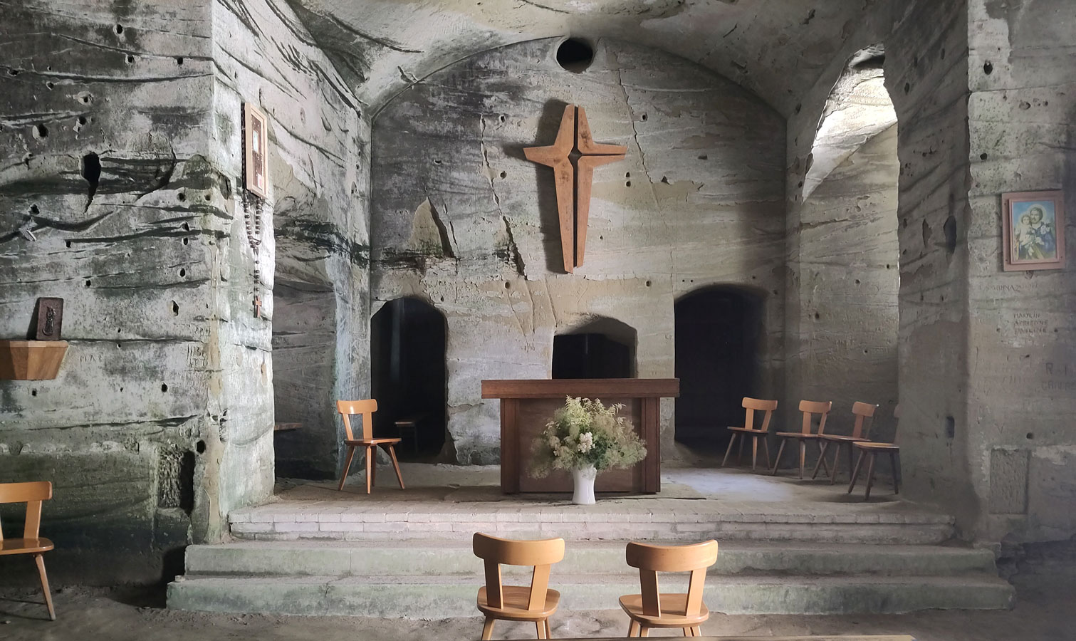 Felskirche nahe Fribourg